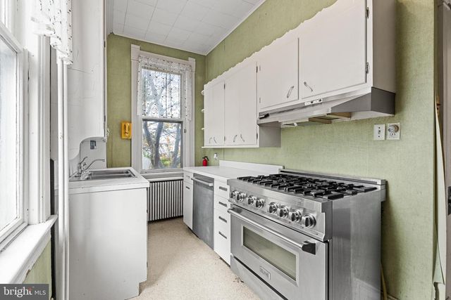 47 CHERRY ST, Walnutport, PA 18088