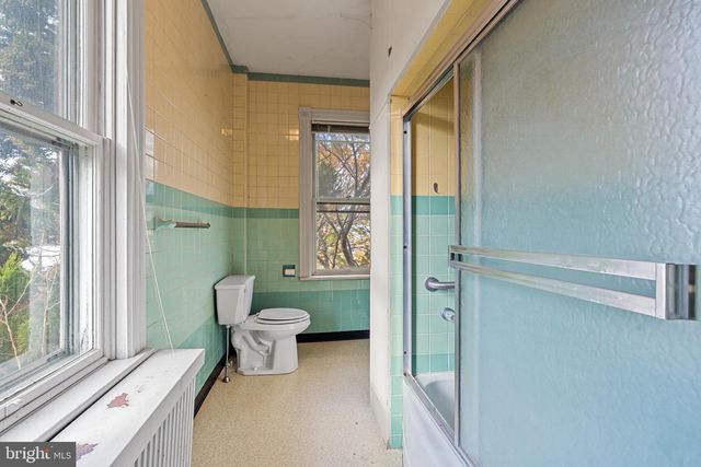 47 CHERRY ST, Walnutport, PA 18088