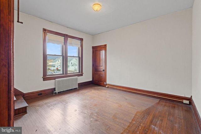 47 CHERRY ST, Walnutport, PA 18088