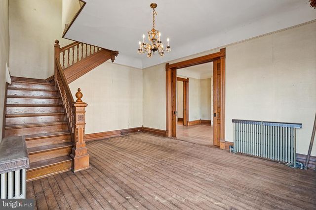 47 CHERRY ST, Walnutport, PA 18088