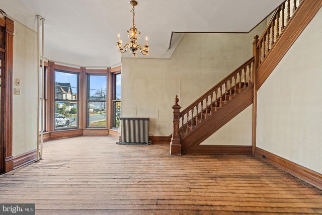 47 CHERRY ST, Walnutport, PA 18088