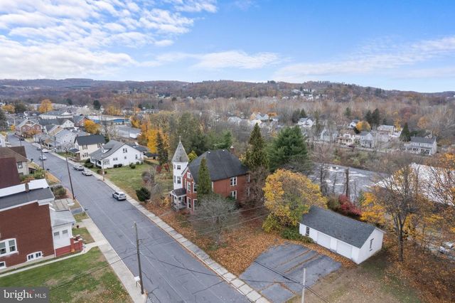 47 CHERRY ST, Walnutport, PA 18088