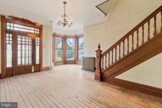 47 CHERRY ST, Walnutport, PA 18088