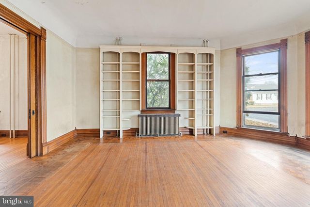 47 CHERRY ST, Walnutport, PA 18088