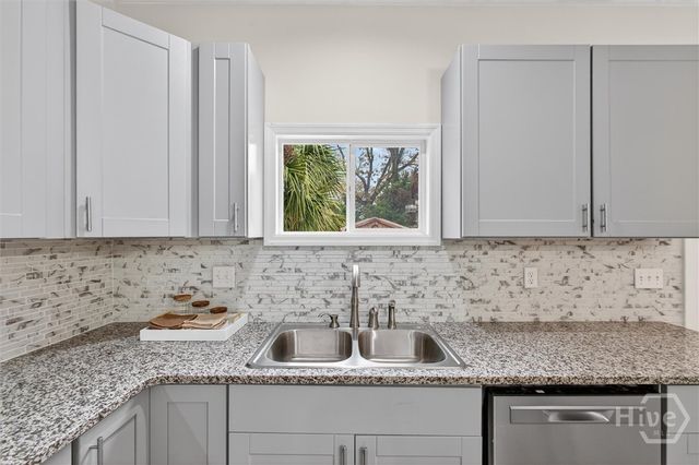 227 Glass Street, Savannah, GA 31415