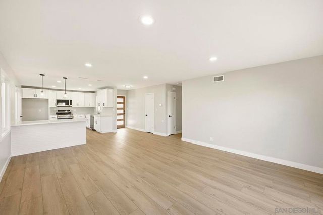 2990 Greyling Dr, San Diego, CA 92123