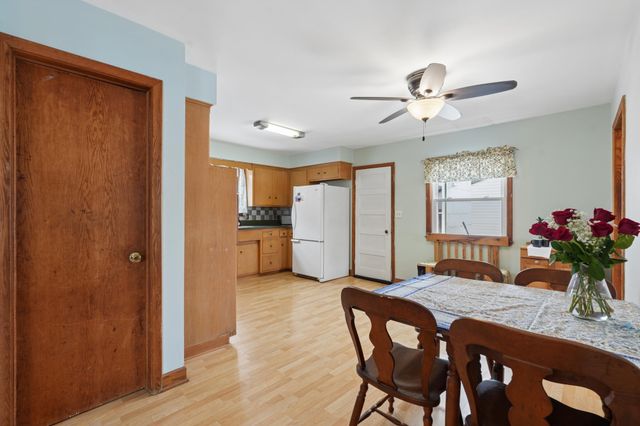 687 Tuscarora Avenue, Saint Paul, MN 55102