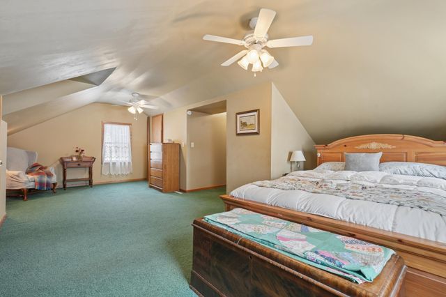 687 Tuscarora Avenue, Saint Paul, MN 55102