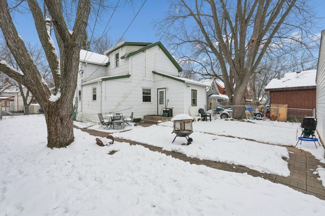 687 Tuscarora Avenue, Saint Paul, MN 55102