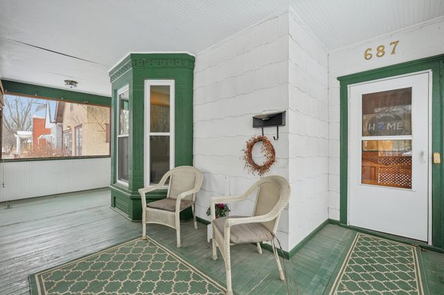 687 Tuscarora Avenue, Saint Paul, MN 55102