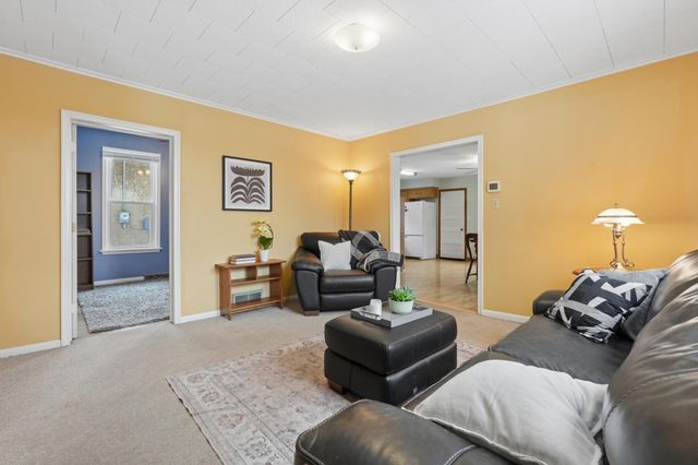 687 Tuscarora Avenue, Saint Paul, MN 55102