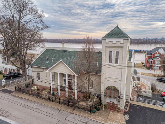 101 E Jennings St Apt E, Newburgh, IN 47630