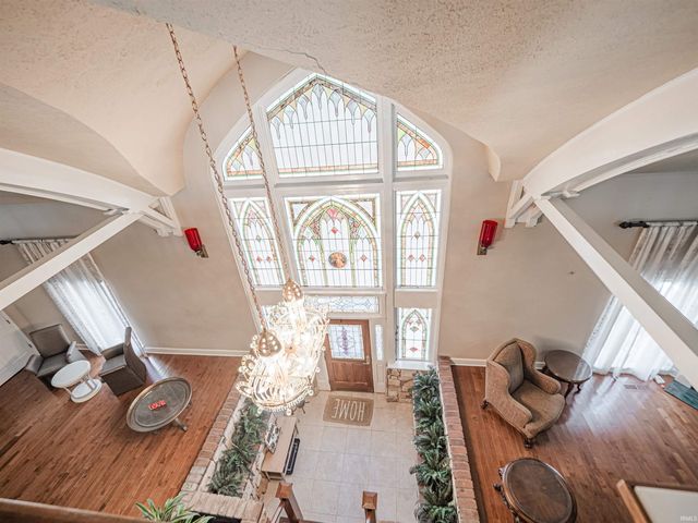 101 E Jennings St Apt E, Newburgh, IN 47630