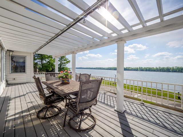 101 E Jennings St Apt E, Newburgh, IN 47630