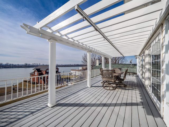 101 E Jennings St Apt E, Newburgh, IN 47630