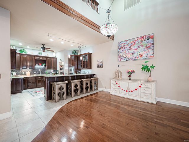 101 E Jennings St Apt E, Newburgh, IN 47630