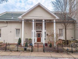 101 E Jennings St Apt E, Newburgh, IN 47630