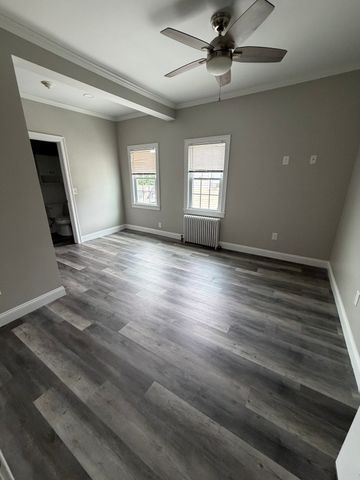 16 Magnolia Ave 12, Gloucester, MA 01930