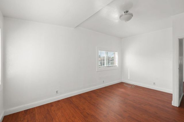 1049 55th Street, Emeryville, CA 94608