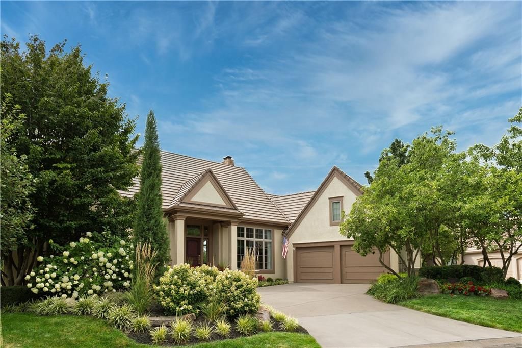 2108 W 115th Street, Leawood, KS 66211