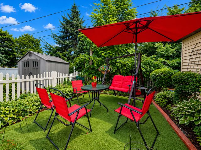 615 E Golf Road 2, Des Plaines, IL 60016