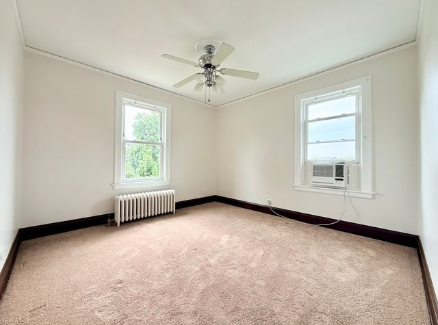 615 E Golf Road 2, Des Plaines, IL 60016