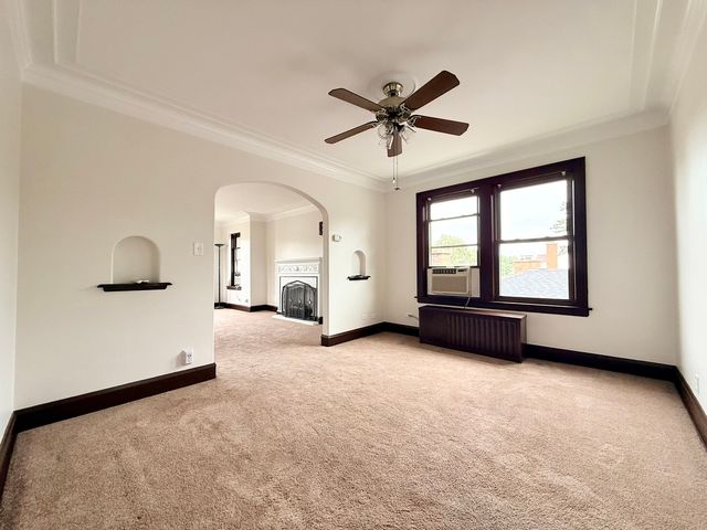615 E Golf Road 2, Des Plaines, IL 60016