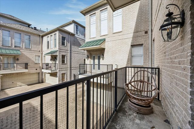 2207 Austin Street, Houston, TX 77002