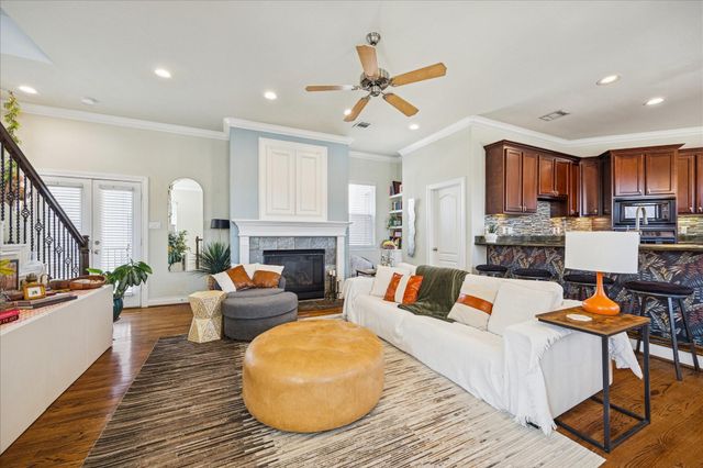 2207 Austin Street, Houston, TX 77002