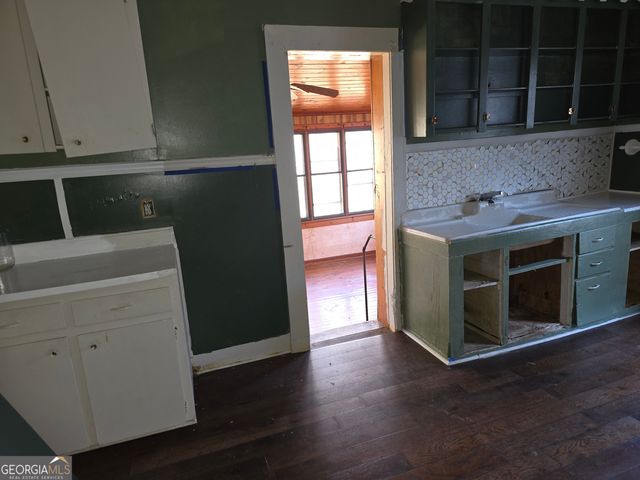 352 Johnson Street, Tallapoosa, GA 30176