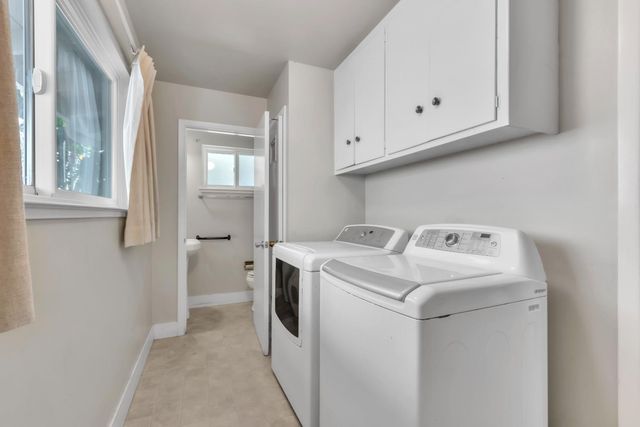 1206 43rd Ave, Sacramento, CA 95822