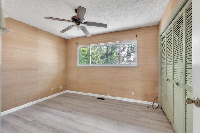 1206 43rd Ave, Sacramento, CA 95822