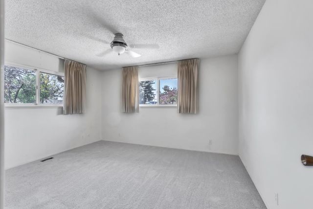1206 43rd Ave, Sacramento, CA 95822