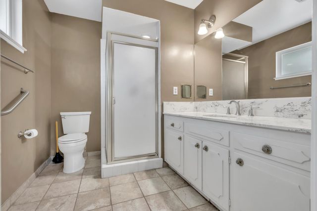 1206 43rd Ave, Sacramento, CA 95822