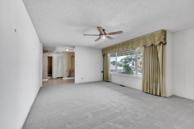 1206 43rd Ave, Sacramento, CA 95822