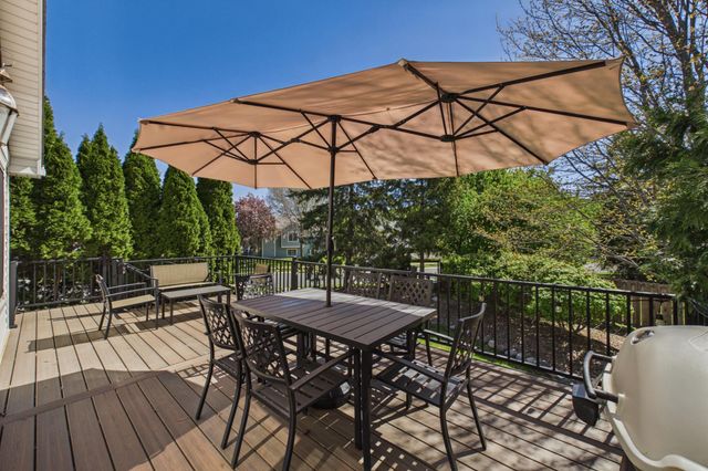10211 Lee Drive, Eden Prairie, MN 55347