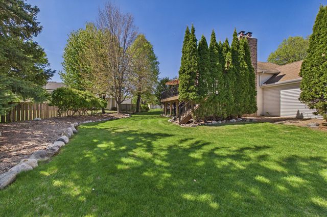 10211 Lee Drive, Eden Prairie, MN 55347