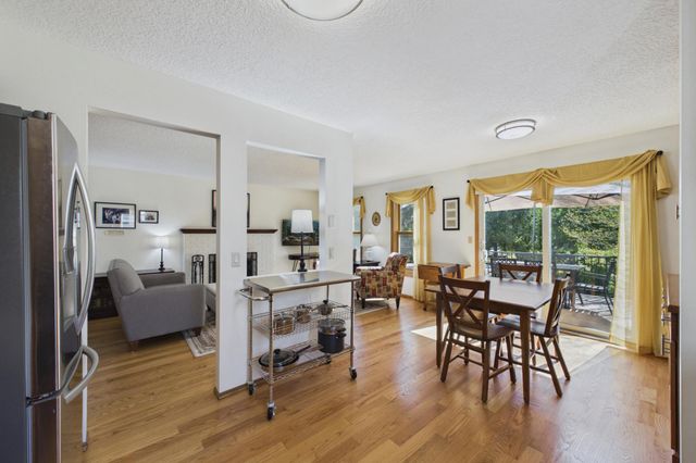 10211 Lee Drive, Eden Prairie, MN 55347