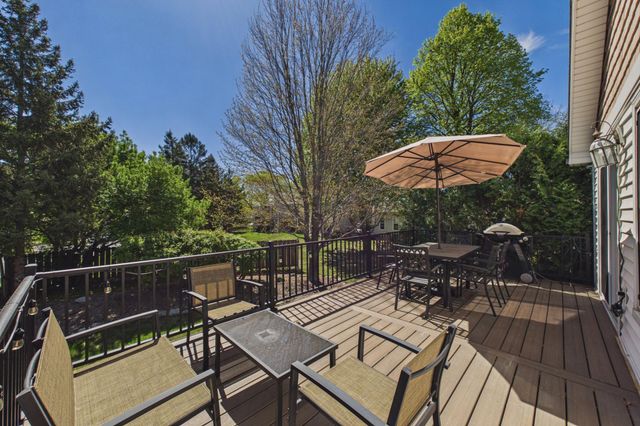 10211 Lee Drive, Eden Prairie, MN 55347