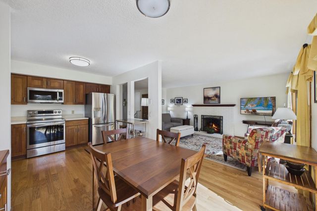 10211 Lee Drive, Eden Prairie, MN 55347