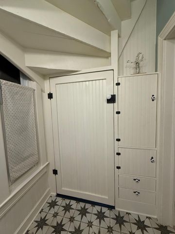 57 Dale Street N, Saint Paul, MN 55102