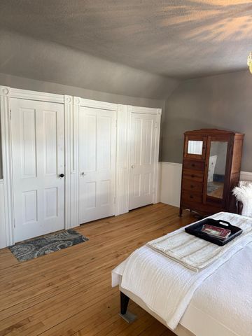 57 Dale Street N, Saint Paul, MN 55102