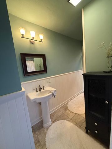 57 Dale Street N, Saint Paul, MN 55102