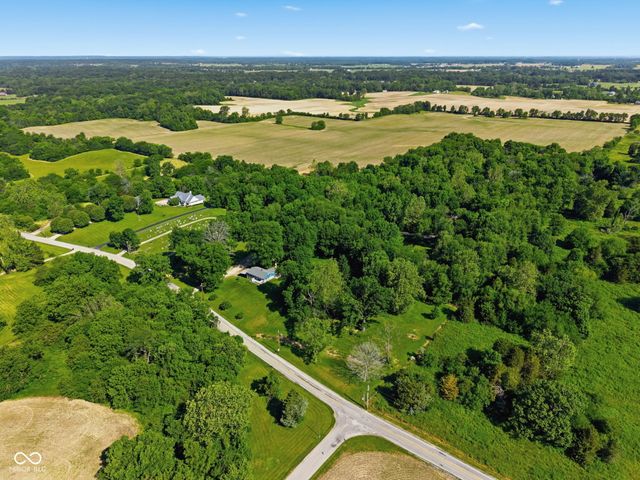 4562 W Division Road, Morgantown, IN 46160