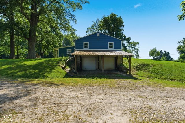 4562 W Division Road, Morgantown, IN 46160