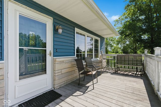 4562 W Division Road, Morgantown, IN 46160