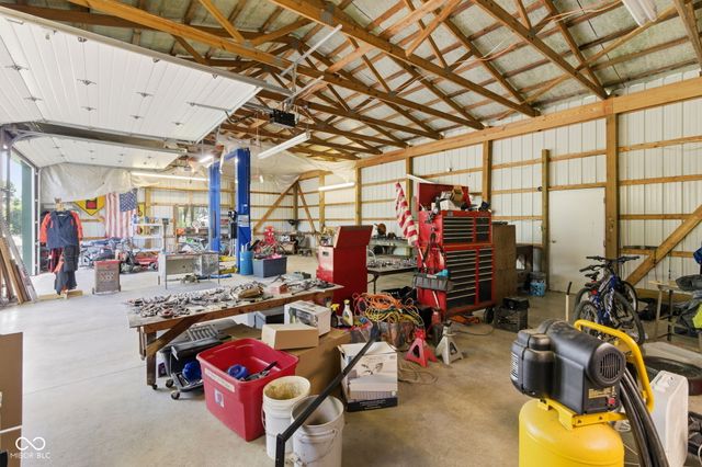 4562 W Division Road, Morgantown, IN 46160