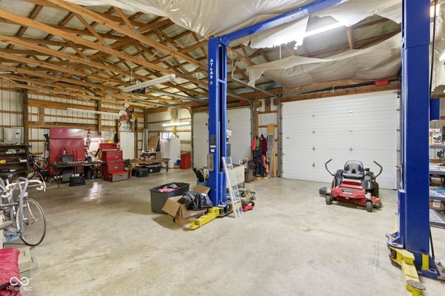 4562 W Division Road, Morgantown, IN 46160