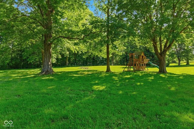 4562 W Division Road, Morgantown, IN 46160