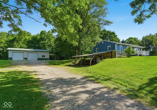 4562 W Division Road, Morgantown, IN 46160